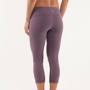 Lululemon Wunder Under Crop 21" Reversible Leggings - Size 4 - Plum/Black